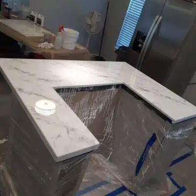 Desvantagens das Bancadas
e Pias de Porcelanato Líquido