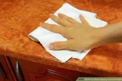 limpar banacada de resina epoxi